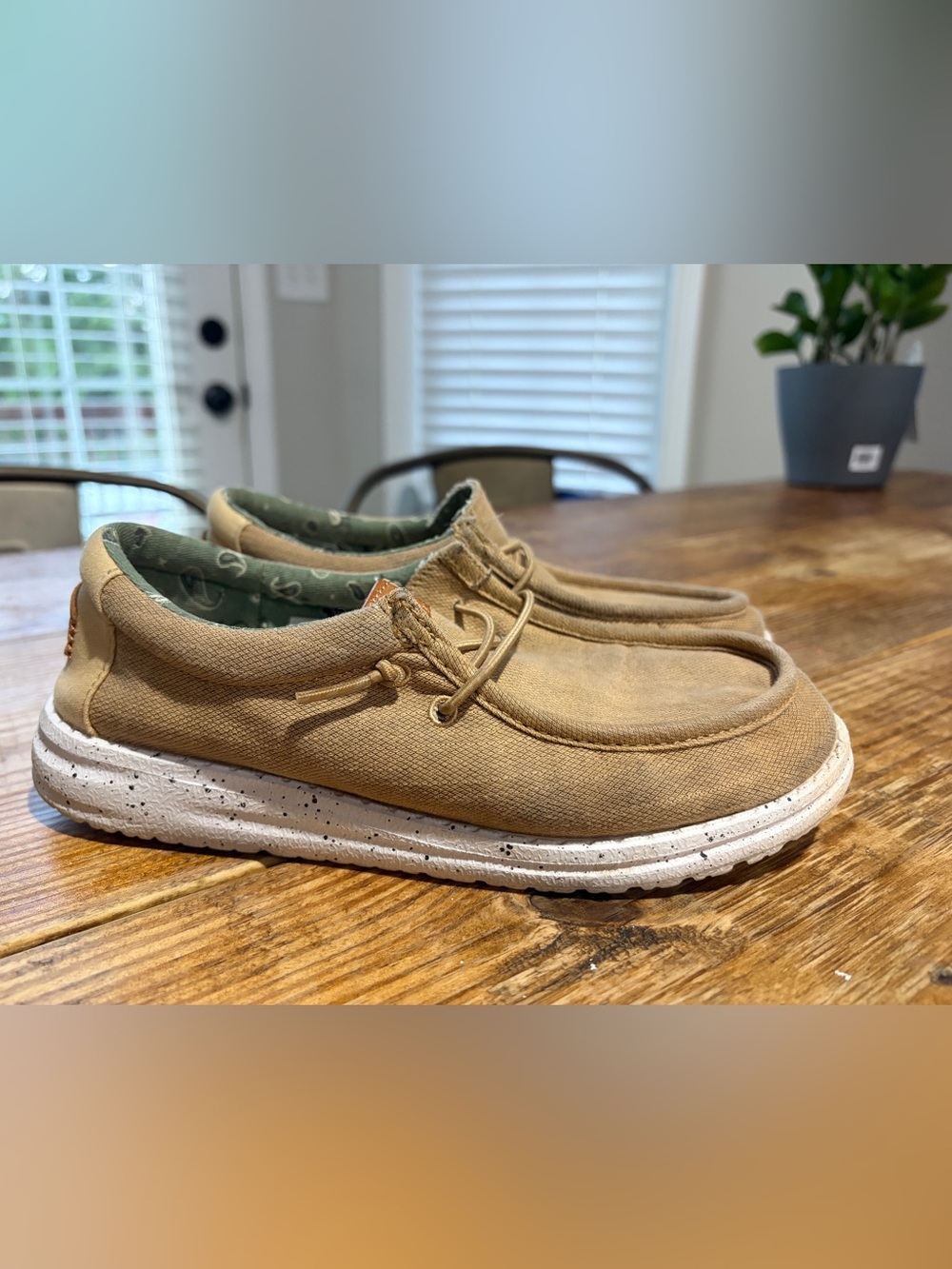 Youth size 3 hey dude shoes